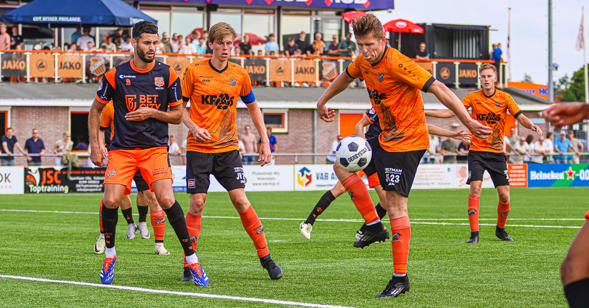 RKAV Volendam verliest Palingderby van buurman FC Volendam